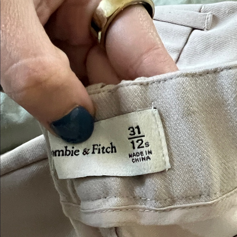 Abercrombie & Fitch Light Tan Pants - Picture 5 of 9
